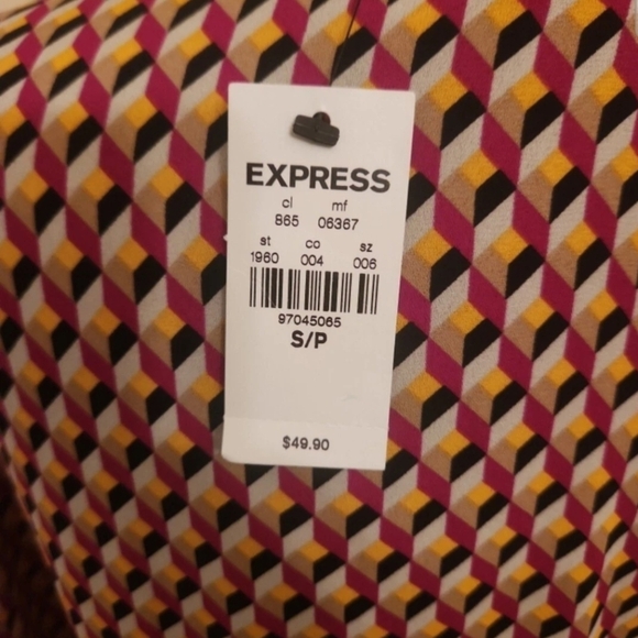 Express Women's Yellow and Pink Blouse Geometric 3/4 Sleeve  NWT Sz S/P - Picture 4 of 8